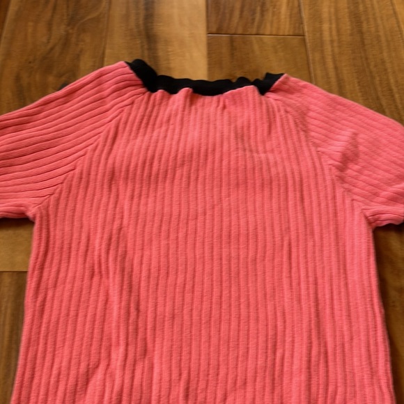 BEA CLASSICS SALMON &  BLACK SWEATER - Picture 7 of 9